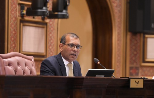 Alhugandakee Majlis riyaasathugai in gondi kokko eh: Raees Nasheed
