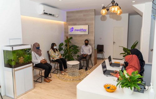 Bainalaguvaamee minganduge Raajjeyge furathama laboratory akah Mediflex hedhumuge masahkaiy fashaifi