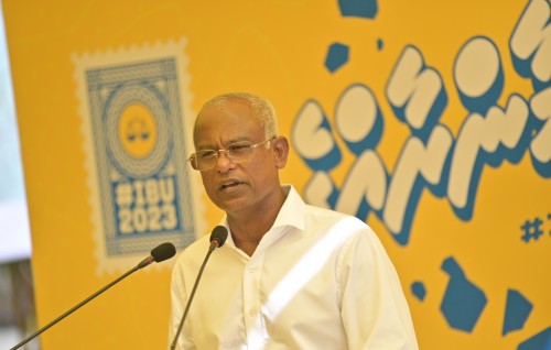 Rakeedhoo gai ves Raees thakuraaru kurehvee kuda rah bodu rah thafaathu nukurumuge siyaasathu, vidhaalhuvee mieeves dhivehin kamah!