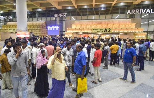 Iyye ekani India ge 20 flight akah bomuge inzaaru dheefi