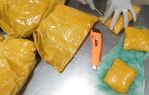 Rahtehsaku 15,000 rufiyaa dheyne kamah bunumun havaaluvi luggage gai drug 