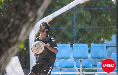 Zuvaanunge dhuvas kulagadhakoh, beach kulhivaru thakaa eku kulhivaruge eid eh