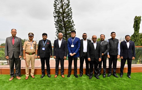India ge Jawaharlal nehru port trust ah Raees ziyaaraiy kurahvaifi