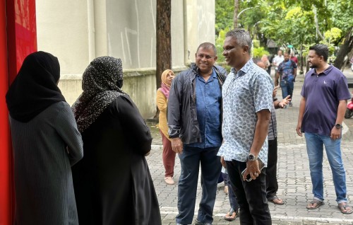 Sarukaarun dhanee dhalha dhekkumuge gothun Vilimale' ah kanthah kohdhemun: Azim