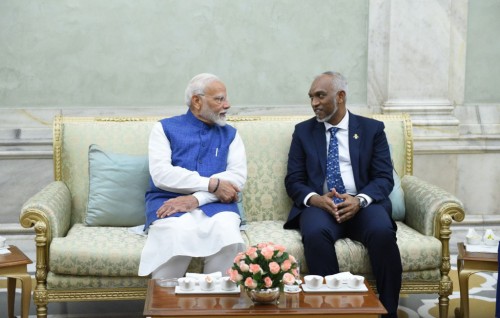 Raees Muizzu India ah vadaigannavanee