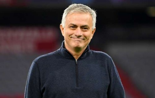 Noosveriyaa ge bappa ge huvafen: Dharifulhu Mourinho aa bahdhaluvun