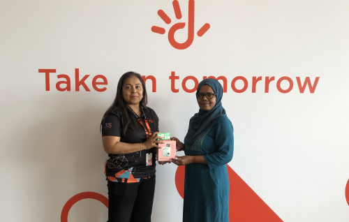 Minivan dhuvahu dhiraagun beyhvi social media contest ge naseebuverinnah inaamu havaalu koffi