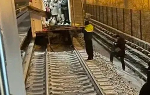Beijing ge subway ehggai dhe reylu mudi arai accident eh hingaifi