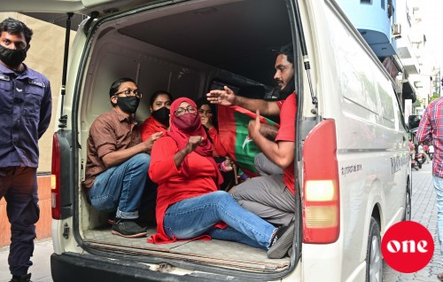 Idhikolhu muzaaharaa inn iyye hayyaru kuri meehun joorimanaa kurumah fahu dhookollaifi