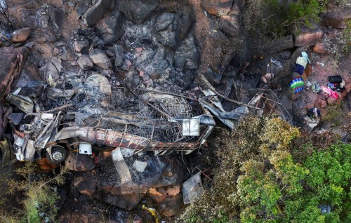 Dhenuku Africa gai baheh accident ve 45 meehun maruvejje