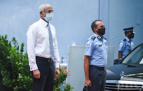 Aa gaanoonaa eku fuluhunge hidhumathuge fenvaru mathivegen dhaane: Raees