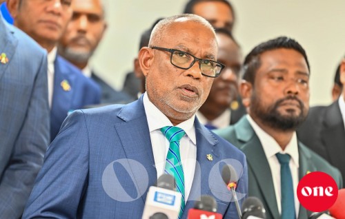 Gaanoonu asaaseen baaru dhineema majlis baibaikohlumuge furusatheh mihaaru noannaane: Majlis Raees