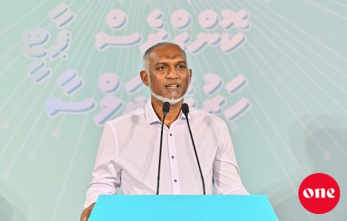 Adeeb aa bahdhaleh nukuran, ehves faisaa eh hoadhaafa eh adhi libifa ehves nuvey: Raees