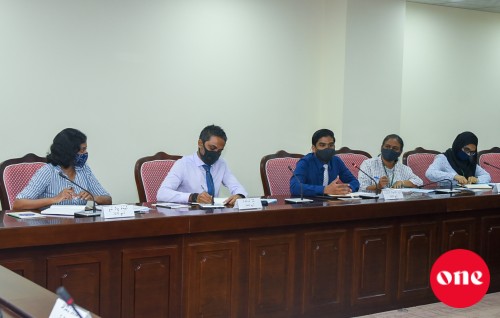 #OnePhoto: Rayyithunge Majileehuge gaumee tharaggee aaai tharikaige committee