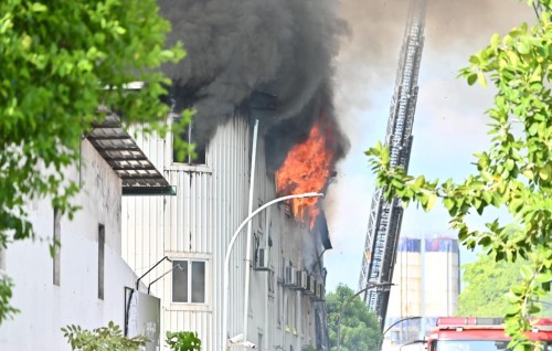 Alifaan roavi imaaraaiy huri bimugai hadhaa office complex ge concept design kuran hulhuvaalanee 