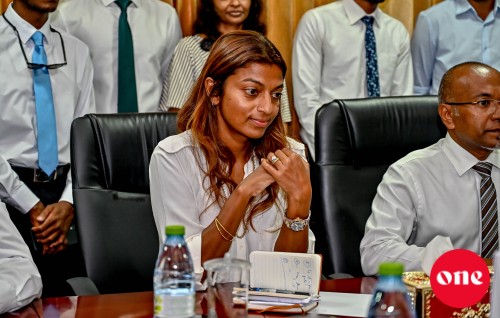 The Democrats registry nukohdhee maagina dhuvahaku nuthibeveynei: Eva