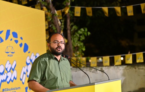 Raees ge manifesto ekulavaalee ethah dhiraasaa eh kurevigen, idhikolhun vaudhuvanee balailumeh nethi: Iyad