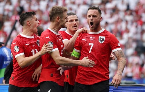 Austria ah hiyvaru, Poland ketumuge thunfaiyy mahchah