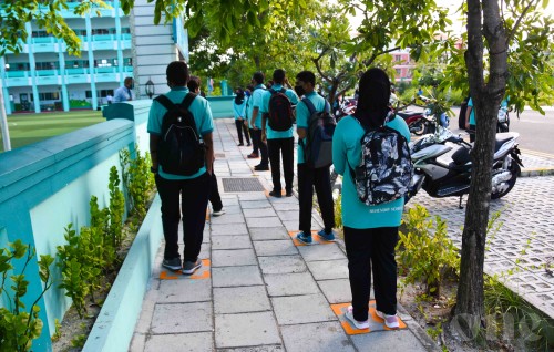 Rehendhi School ge dharivarakaai 2 Teacher aku Covid ah positive, ekaku ves School akah haazireh nuvey