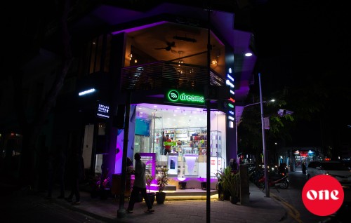 #OnePhoto: Dreams Mobile ''Dreams'' ah rebrandkoh, ''Dreams'' ge aa outlet eh hulhuvun