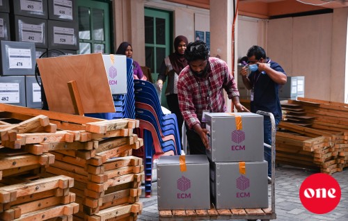 Arabiyya School ge aa imaaraaiy alhan baa jamaaluddin huskuran EC ah angaifi