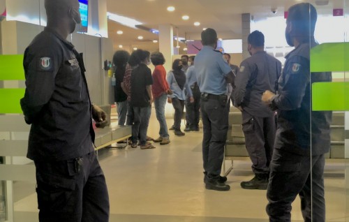 Liyekiyumun hushahelhumun gaidhee vettunu video aaila ah dhakkaanan: Corrections
