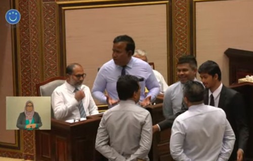 Imran aa dhekolhah ihuthijaaj kurumun Shiyaam aai Sembe adhi Saeedh ge nan ihvaifi