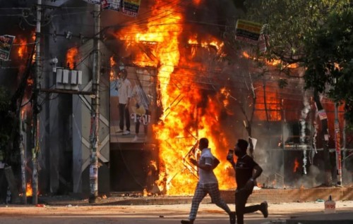 Adhuge dhuniye: Kiyavaakudhinge halhuthaalu enmefahun Haseenaage verikan badhalukurumuge harakaathakah