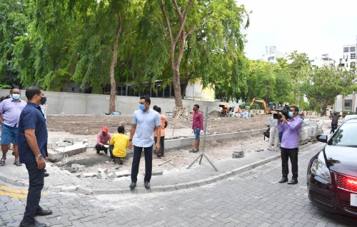 Male' ge dhathurufathuruge hidhumaiy tharahgee kurumuge masahkaiy kuriahdhaa goiy Naibu Raees bahlavailavvaifi