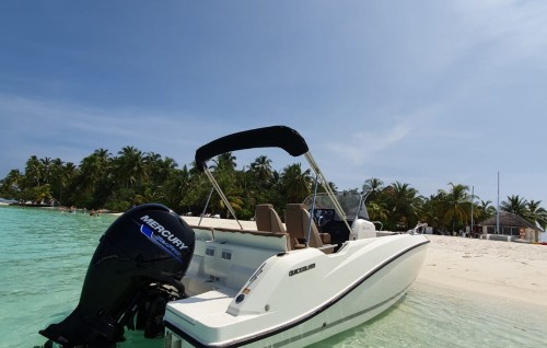 Water sports launch eh kanduthereyah gehllifaivaathee dhathurukuraa meehun samaalu vumah ilthimaaskohffi