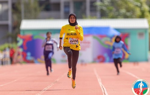 Ahna ah huttumeh neh, Najudhaan aai Layana ahves ran!
