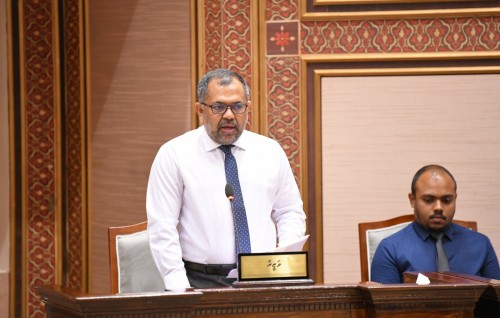 Raahjje dharaane'ey kiyai vaahaka dhekkun beyruge faraaithakunves huhttaalaifi