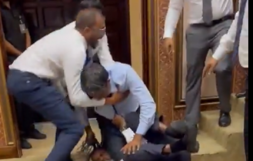 Membarun gayah aiylai maaraamaaree hingi massala kamaa behey faraaiythakah hushahalhaanan: PPM