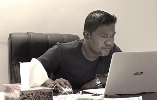 Bandhu ge muhdhathu hamavumun Mandey dhookoh laifi