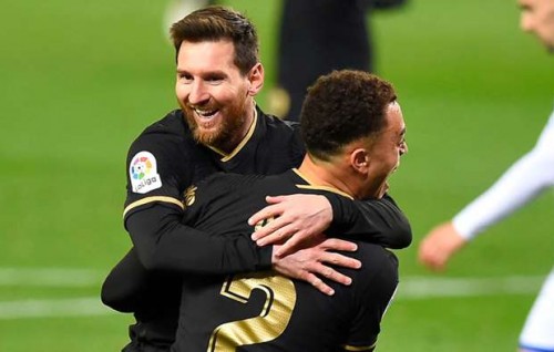 Messi ah ithuru record eh, Barca jersey gai 768 match!