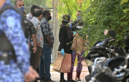 Bomuge massala: Alun heki hushahelhumuge furusathu Thahumeen ah dheefi