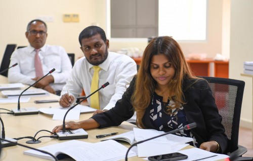 Majilis ge Counsel General hunnevee isolation gai: Majlis Raees