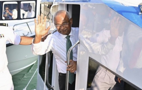 Ehbaivanthah kamuge dhuvas faahaga kuran Raees maadhamaa Kolhufuttah vadaigannavanee