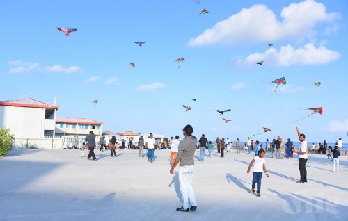 Fini buru: Roadha kuru kuran kuranee kon kameh?