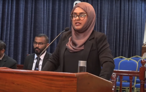 Adam Haleemge maru: Valhi heree dhahtha aai maama folhaalaafai gos kamah Samaahu vanee iuthiraafu vefai!
