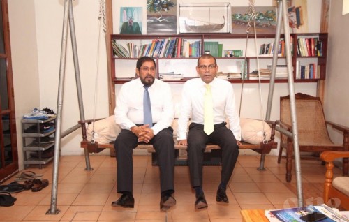 Nasheed to Qasim: Can't get even six seats working with Yameen