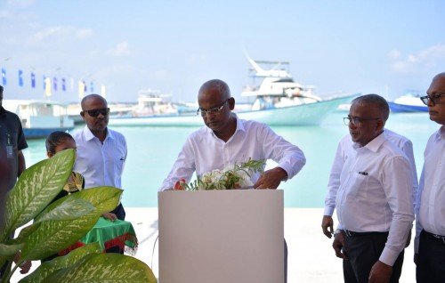 Maradhoo aai Maradhoofeydhoo ge bandharu Raees hulhuvaidhevvaifi