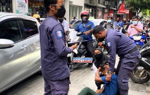 Male' gai maaraamaaree eh, meehakah aniyaave faruvaadhenee