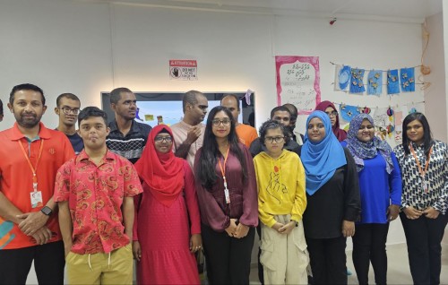 Nukulhedhuntherikan hunna zuvaanun baaruveri kuruvumah Dhiraagun ehee vejje