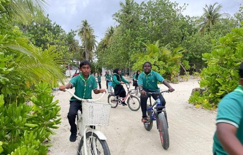 Kudafari dharivarun, council in hoadhai dhin bicycle gai  school ah
