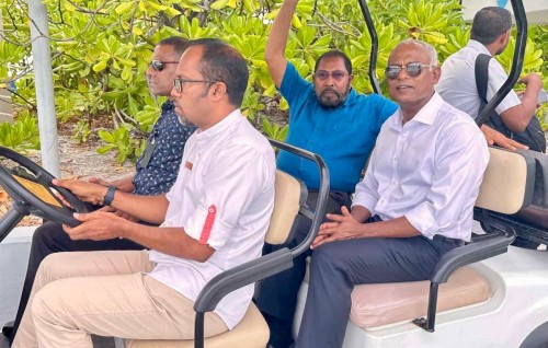 Raees sun island gai, dhevana burugai Qasim Raees ah thaaeedhu kuravvaane kamuge fehi signal eh!