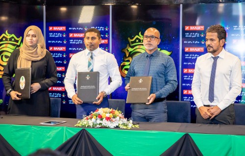 3 lakka rufiyaa ge inaamakaa eku Raajjey gai baahvaa enme agubodu quran mubaaraai ifthithaah koffi