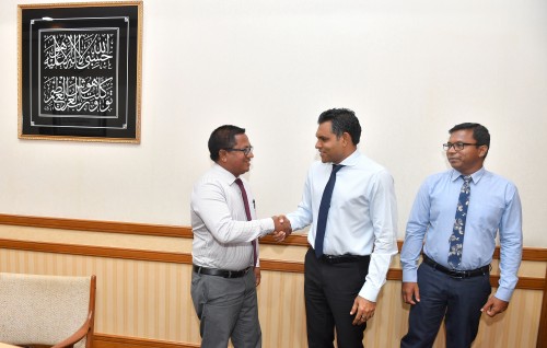 Vice President meets with Ukulhas Island Councillors