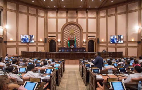 Budget bahus ninmaalaifi, maadhamaa vota ahanee
