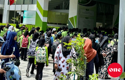 Haiy folhuvaiy: Maibadha 